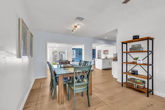 5211 NE 26th Avenue, Lighthouse Point, FL 33064