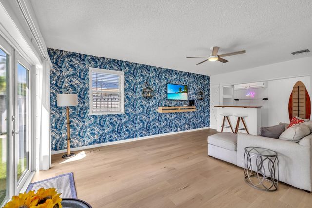 5211 NE 26th Avenue, Lighthouse Point, FL 33064