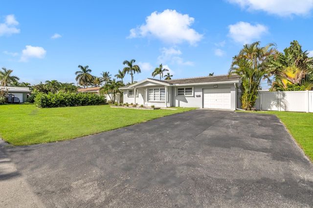 5211 NE 26th Avenue, Lighthouse Point, FL 33064