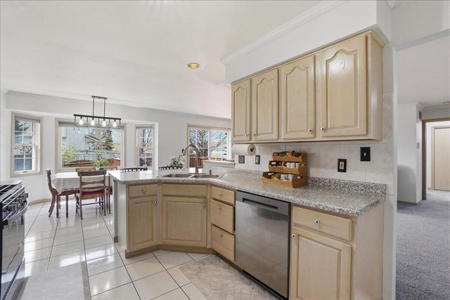 8712 Tyler Street, Merrillville, IN 46410