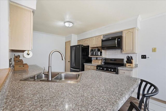8712 Tyler Street, Merrillville, IN 46410