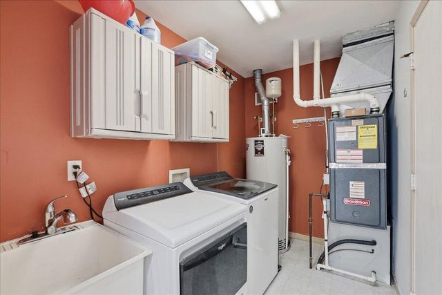 8712 Tyler Street, Merrillville, IN 46410