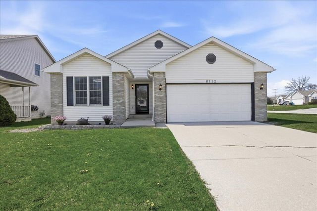 8712 Tyler Street, Merrillville, IN 46410