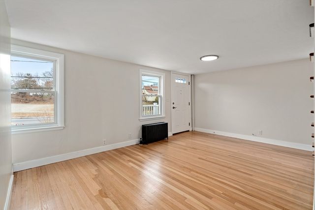 157 Lake Ave, Worcester, MA 01604