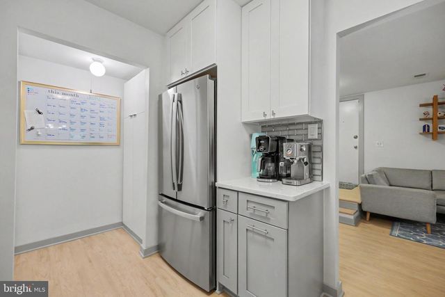 1054-A WARWICK CT, Sterling, VA 20164
