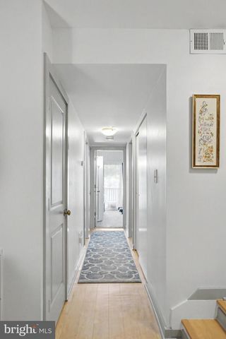 1054-A WARWICK CT, Sterling, VA 20164