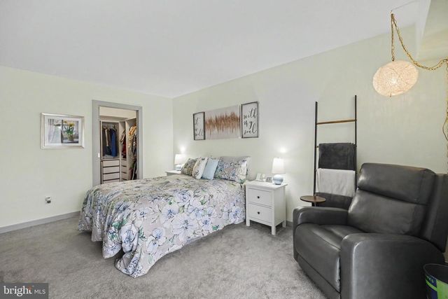 1054-A WARWICK CT, Sterling, VA 20164