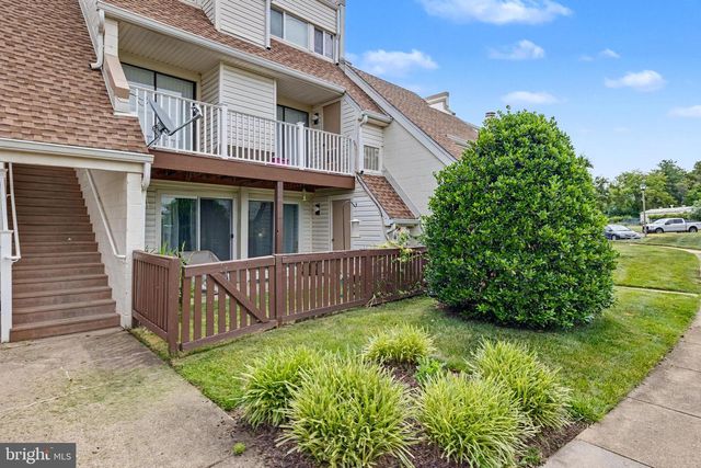 1054-A WARWICK CT, Sterling, VA 20164