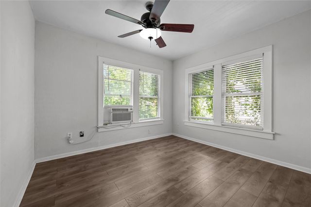 907 W Gray 4, Houston, TX 77019