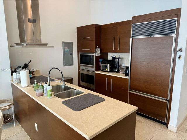495 Brickell Ave 1403, Miami, FL 33131