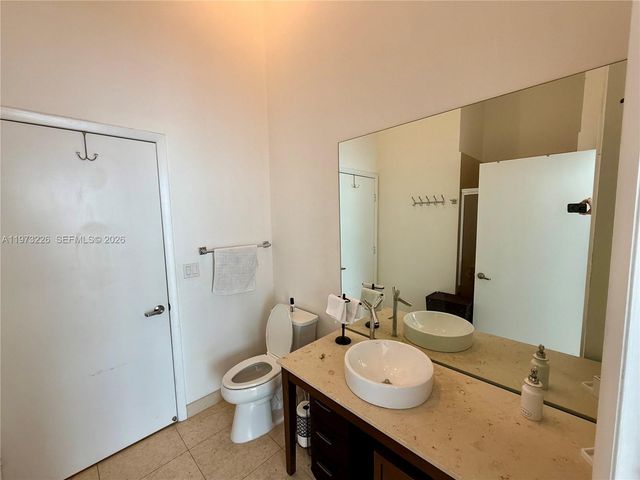 495 Brickell Ave 1403, Miami, FL 33131