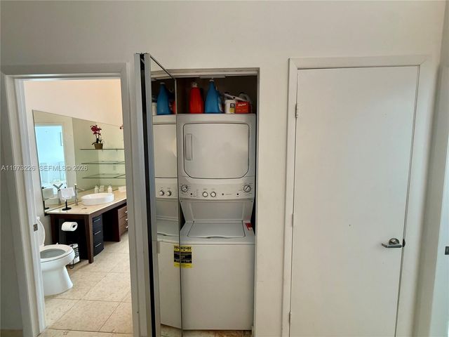 495 Brickell Ave 1403, Miami, FL 33131