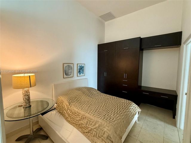 495 Brickell Ave 1403, Miami, FL 33131