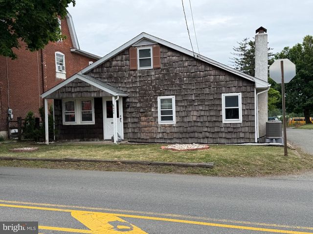 648 N READING AVE N, Boyertown, PA 19512