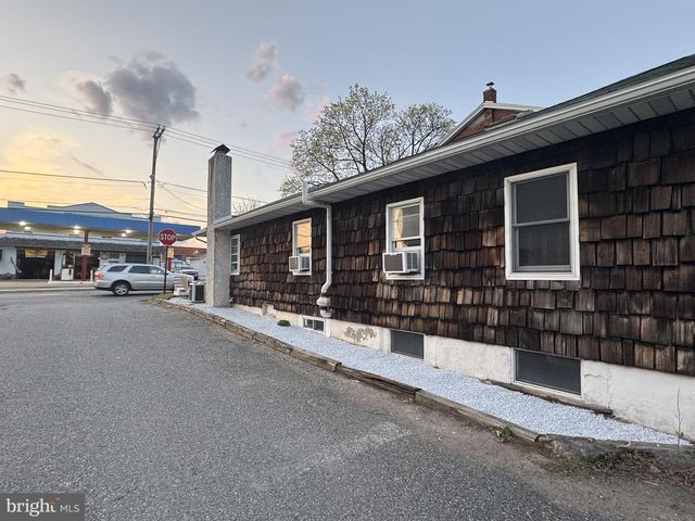 648 N READING AVE N, Boyertown, PA 19512