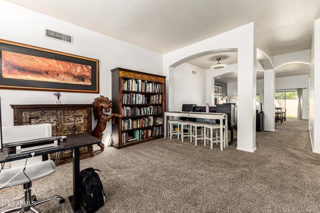 374 E IRONWOOD Drive, Chandler, AZ 85225