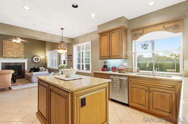 1932 Golden Hill, Vista, CA 92084