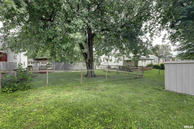 1704 VAN BUREN Street, Quincy, IL 62301