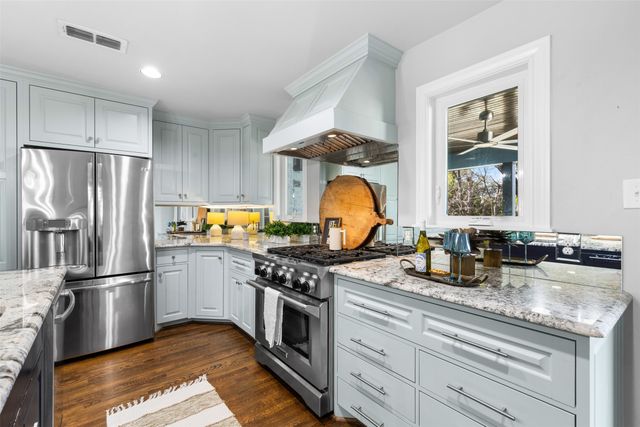 2548 Walsh Court, Fort Worth, TX 76109