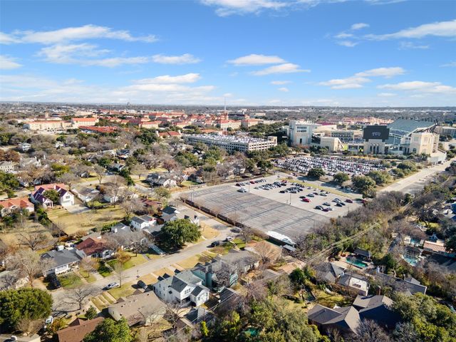 2548 Walsh Court, Fort Worth, TX 76109