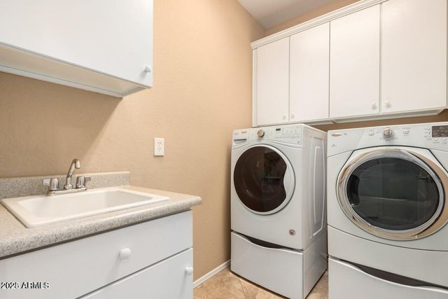 1682 W BLAYLOCK Drive, Phoenix, AZ 85085