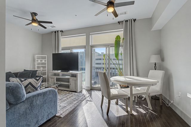 2407 8th Ave S Apt 406, Nashville, TN 37204