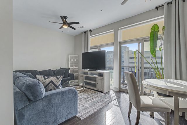 2407 8th Ave S Apt 406, Nashville, TN 37204