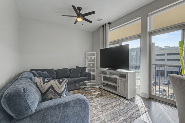 2407 8th Ave S Apt 406, Nashville, TN 37204