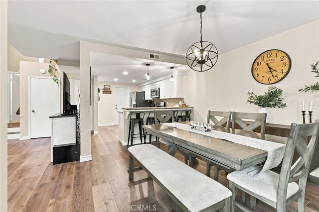 1842 Rory Lane 4, Simi Valley, CA 93063