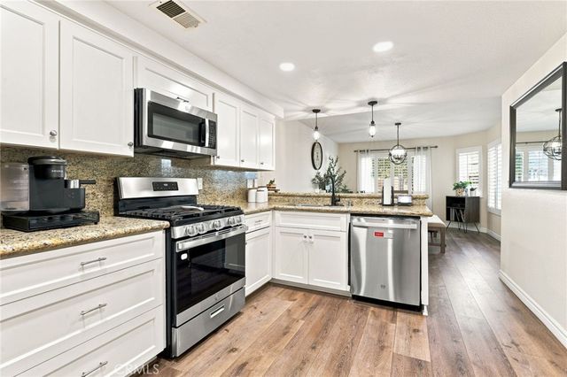 1842 Rory Lane 4, Simi Valley, CA 93063