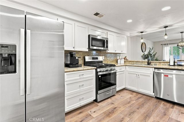 1842 Rory Lane 4, Simi Valley, CA 93063