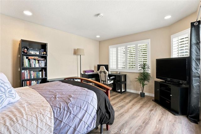 1842 Rory Lane 4, Simi Valley, CA 93063