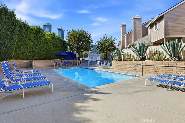 1842 Rory Lane 4, Simi Valley, CA 93063
