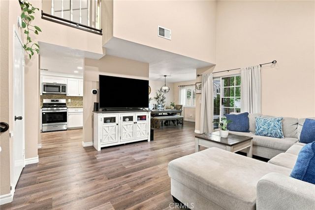 1842 Rory Lane 4, Simi Valley, CA 93063