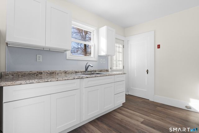 4 Brewer Street, Montville, CT 06382