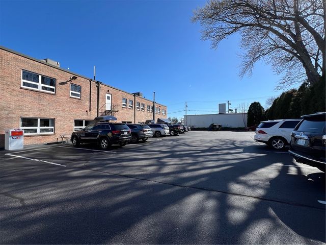 655 Main Street, East Greenwich, RI 02818