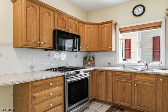 135 Liberty St, Linden City, NJ 07036