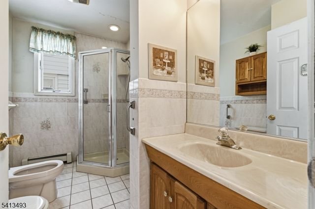 135 Liberty St, Linden City, NJ 07036