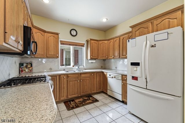 135 Liberty St, Linden City, NJ 07036