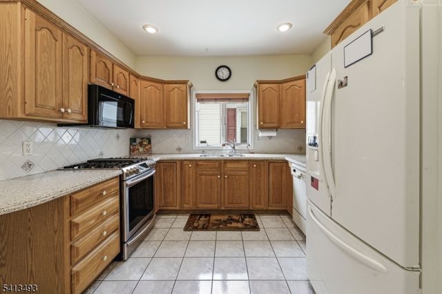 135 Liberty St, Linden City, NJ 07036