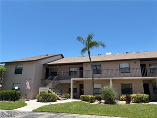 5735 Foxlake DR 6, North Fort Myers, FL 33917
