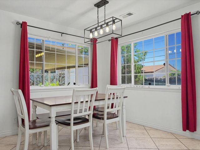 3808 Candelaria Road NE, Albuquerque, NM 87110
