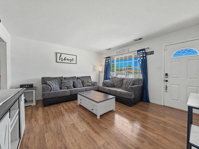 3808 Candelaria Road NE, Albuquerque, NM 87110