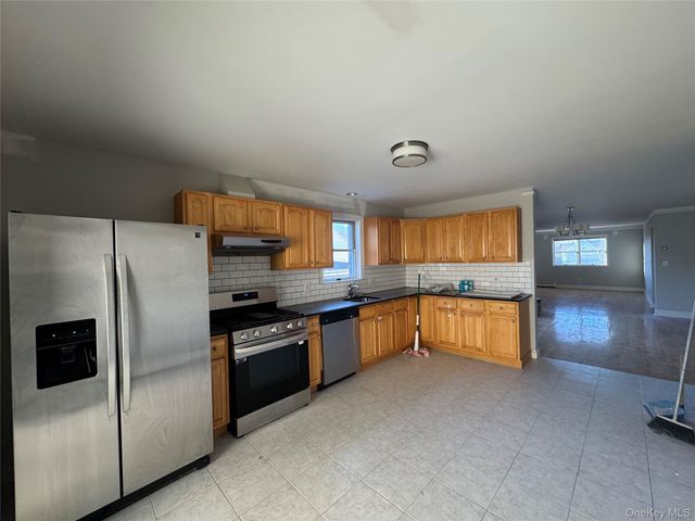 1112 Mile Square Road, Yonkers, NY 10704