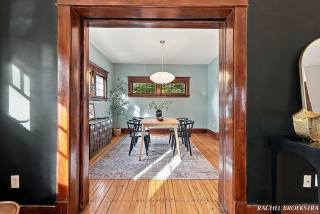 449 Giddings Avenue SE, Grand Rapids, MI 49506