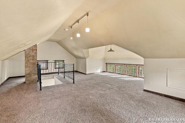449 Giddings Avenue SE, Grand Rapids, MI 49506