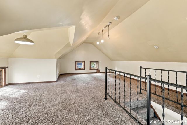 449 Giddings Avenue SE, Grand Rapids, MI 49506