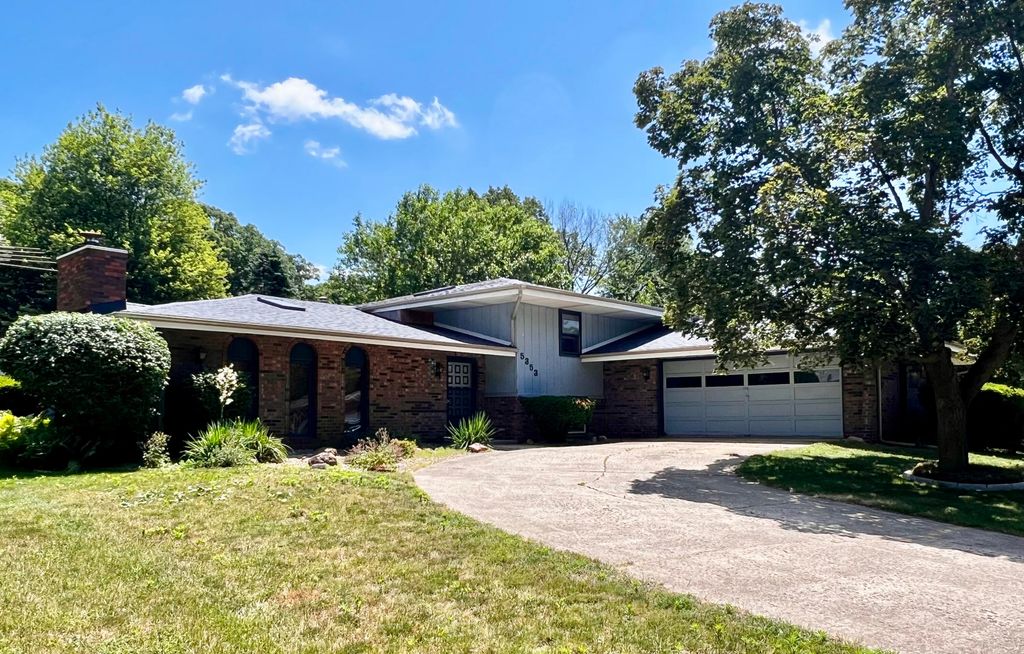 5353 N Pawnee Trail, La Porte, IN 46350