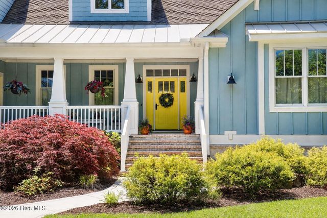 104 Grey Moss Court, Hampstead, NC 28443