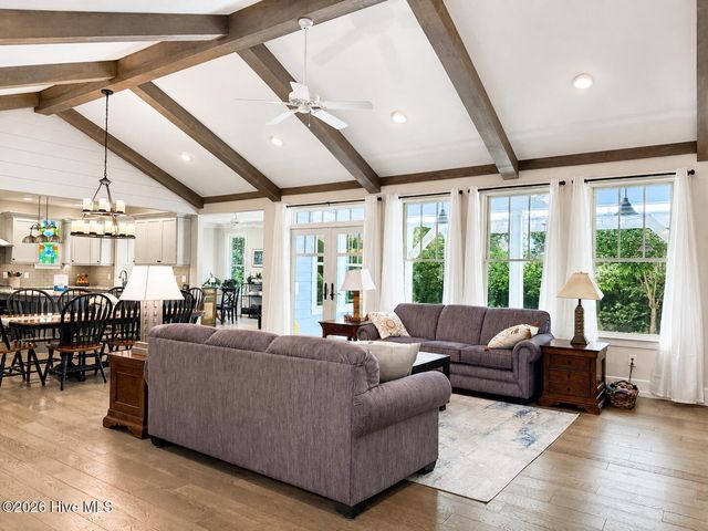 104 Grey Moss Court, Hampstead, NC 28443